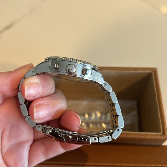 Michael Kors watch - Picture 5 of 6
